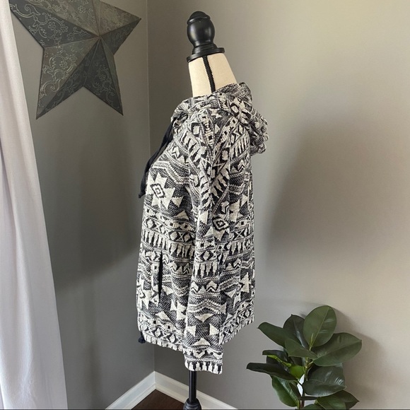 American Eagle Aztec Zip Up Hoodie Sz Medium - Picture 7 of 8